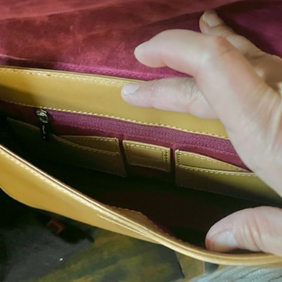 COLE HAAN: WOMENS BEIGE/TAN SHOULDER TOTE W/ DUST COVER-10.5" X 5.5" X 2.5" - Picture 4 of 7